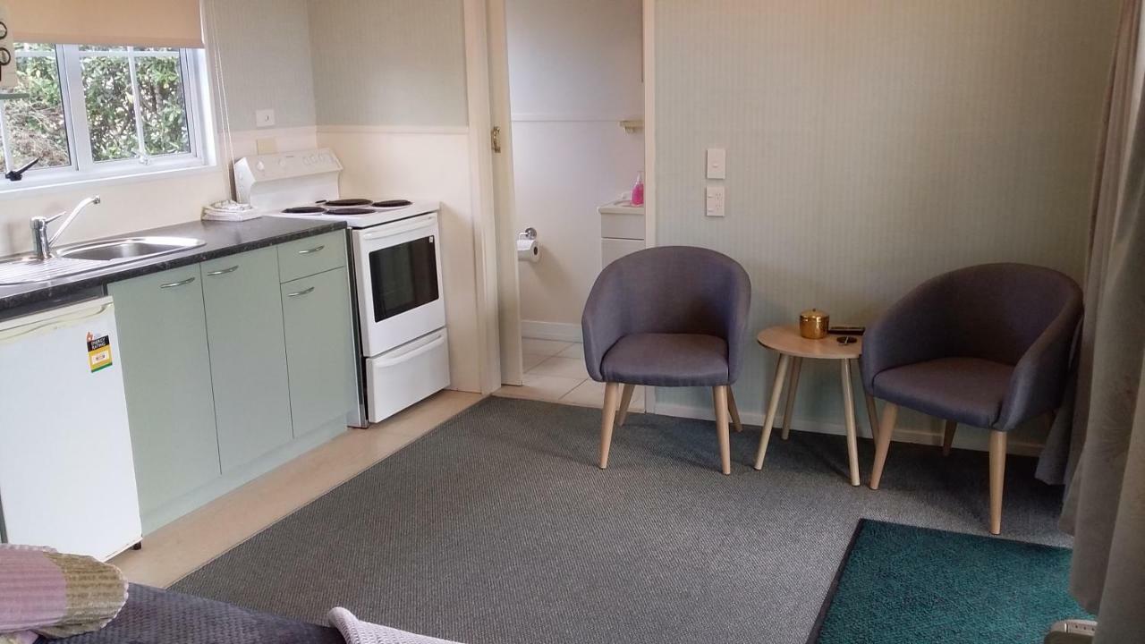 Matakohe Holiday Park Екстериор снимка
